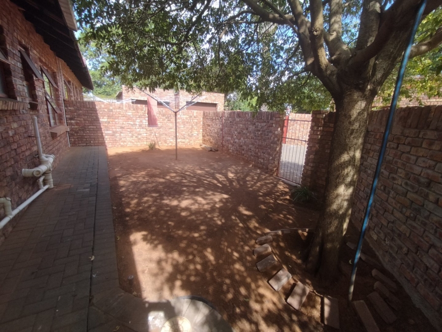 3 Bedroom Property for Sale in Langenhovenpark Free State